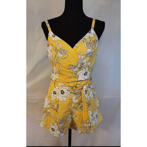 NWT 2-Piece Sleeveless Romper Set by LUSH Yellow White Black Florals Size Small